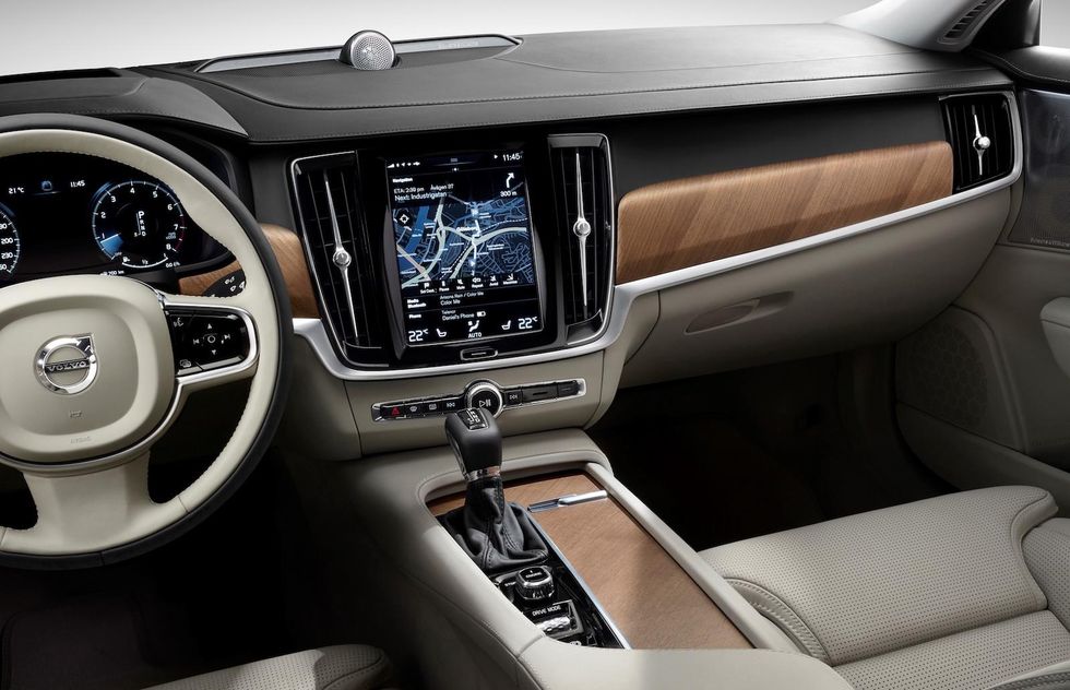 Volvo S90 hyllas i utlandet: 