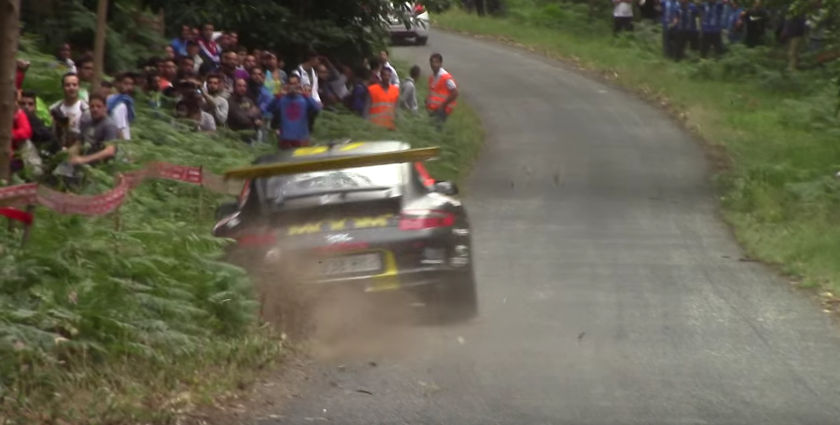 Se när proffsiga föraren räddar den läskiga sladden