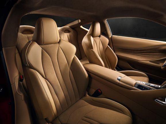 Lexus nya prestandakupé med 477 hk till Sverige