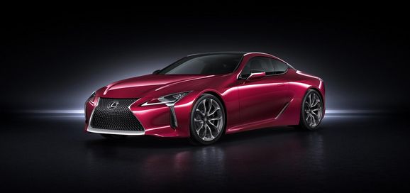 Lexus nya prestandakupé med 477 hk till Sverige