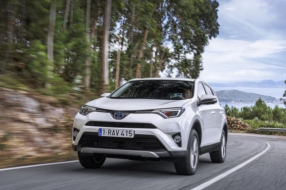Vi provkör Toyota Rav4 som hybrid: 