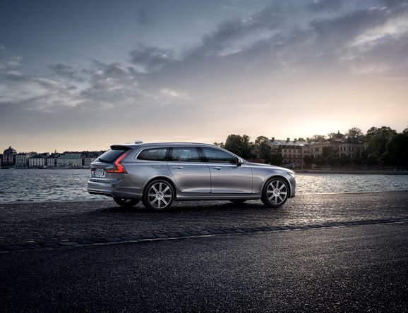 Vi provkör Volvo V90: Så bra är nya lyxkombin