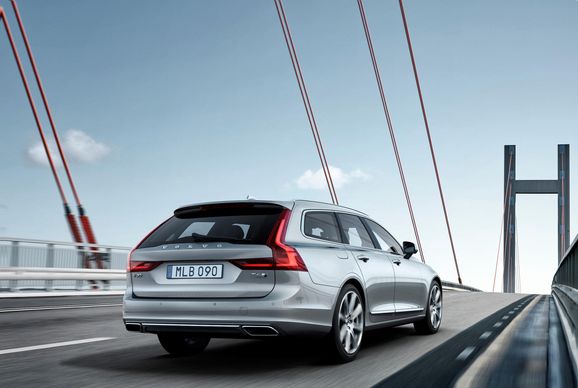 Vi provkör Volvo V90: Så bra är nya lyxkombin