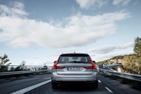 Vi provkör Volvo V90: Så bra är nya lyxkombin