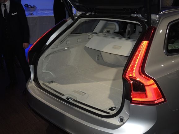 Volvo V90 redo i appen ”Bygg Din Volvo”