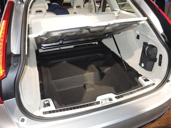 Volvo V90 redo i appen ”Bygg Din Volvo”