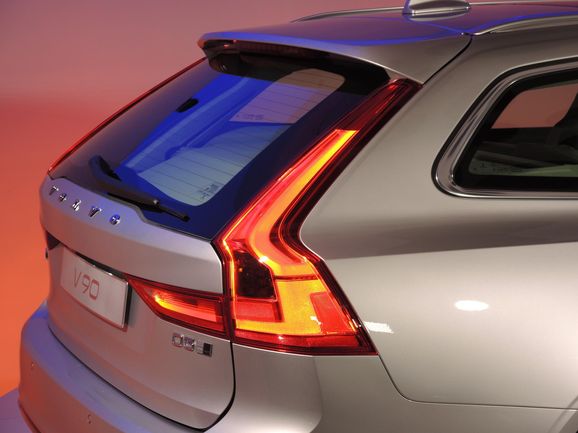 Volvo V90 redo i appen ”Bygg Din Volvo”