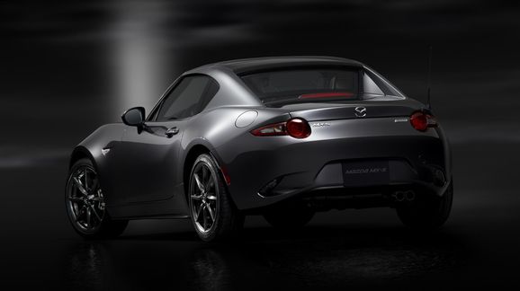 Mazda MX-5 Miata visar upp sitt oväntade plåttak