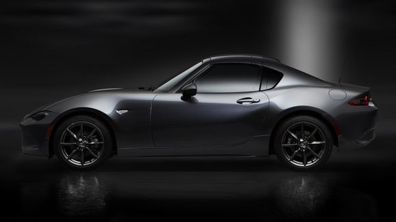 Mazda MX-5 Miata visar upp sitt oväntade plåttak