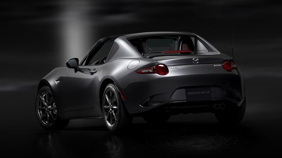 Mazda MX-5 Miata visar upp sitt oväntade plåttak