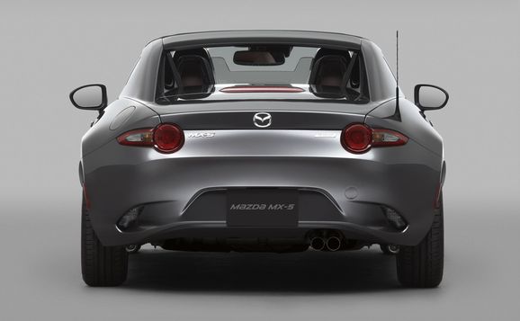 Mazda MX-5 Miata visar upp sitt oväntade plåttak