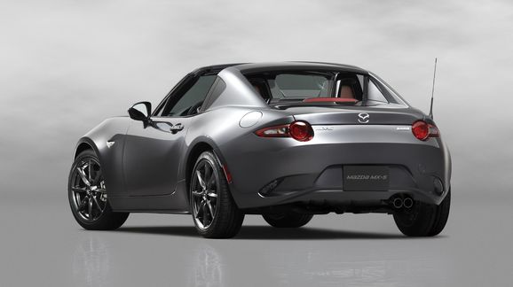 Mazda MX-5 Miata visar upp sitt oväntade plåttak