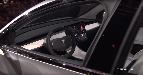 Tesla Model 3 har fel instrument – här är svaret