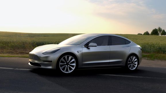 Tesla Model 3 har fel instrument – här är svaret