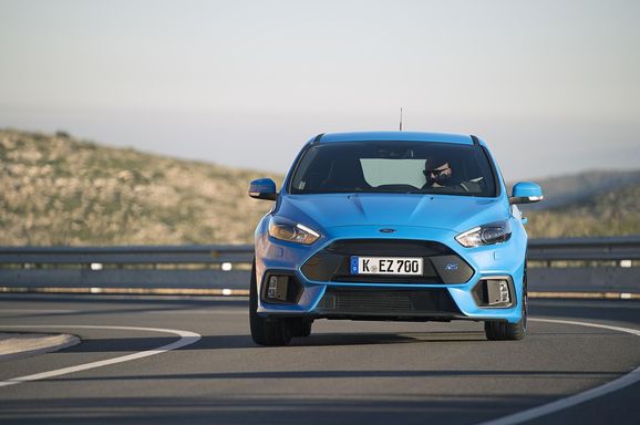 Ford Focus RS blir snabbare än Porsche 911