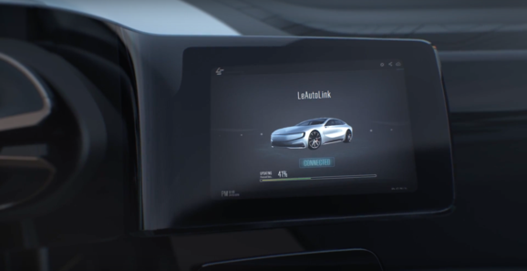 Superläcker sedan med eldrift – snyggare än Tesla?