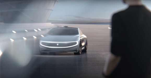 Superläcker sedan med eldrift – snyggare än Tesla?