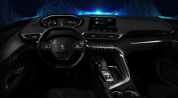 Stora skärmar och modern design utmanar Audi