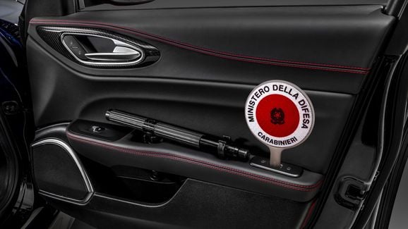 Polisbilen du inte kör ifrån – Alfa Giulia med 510 hk