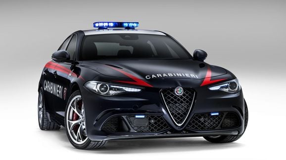 Polisbilen du inte kör ifrån – Alfa Giulia med 510 hk