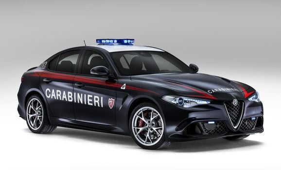 Polisbilen du inte kör ifrån – Alfa Giulia med 510 hk