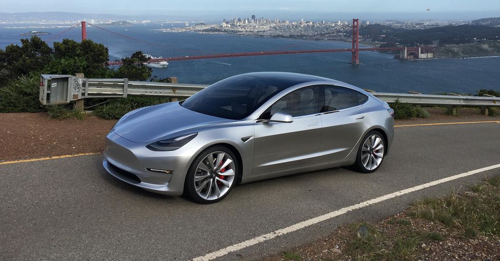 Nu kan du stilla suget efter Tesla Model 3 med ny konfigurator