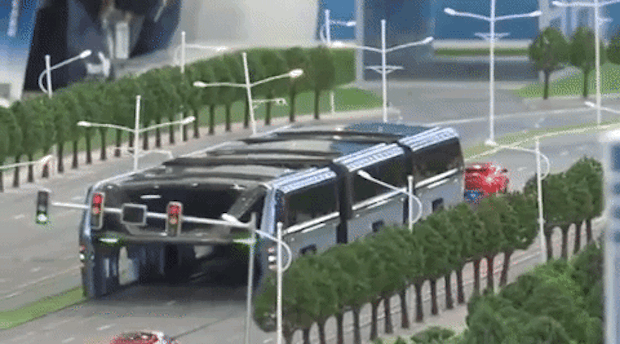 Massiva monsterbussen slukar bilarna och tar 1.400 passagerare – snart i trafik?