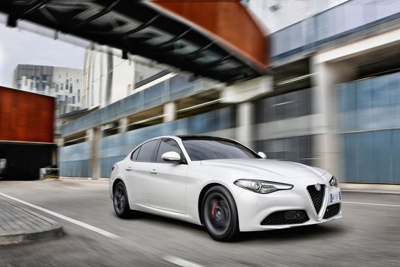 Alfa Romeo Giulia är Årets Bil