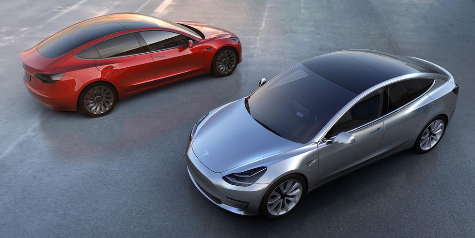 Elon Musk har avslöjat tre spännande nyheter om Tesla och självkörande bilar