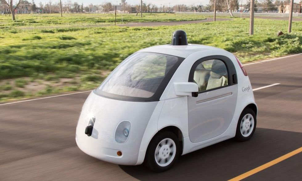 Elon Musk har avslöjat tre spännande nyheter om Tesla och självkörande bilar