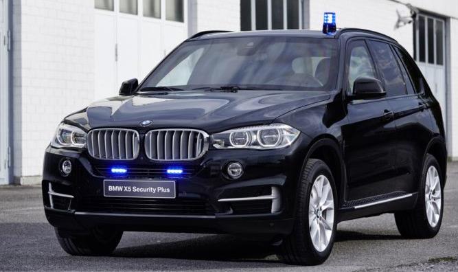 Automatvapen rår inte på bepansrad super-BMW