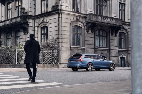 Volvo visar upp S90 och V90 R-Design – så ser den ut