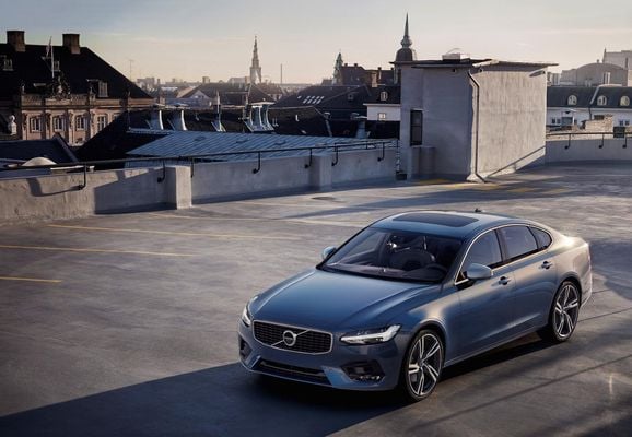 Volvo visar upp S90 och V90 R-Design – så ser den ut