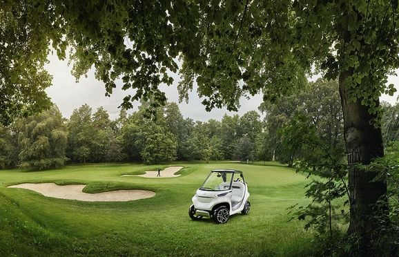 Fore! Mercedes lyxiga golfbil får oss att längta ut till banan