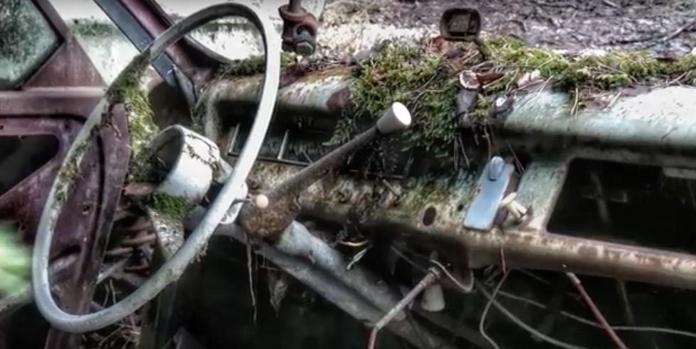 Udda platser: Sveriges märkligaste bilkyrkogård