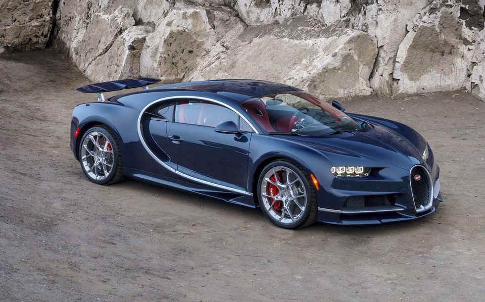 Bugatti Chiron går åt som smör i solsken