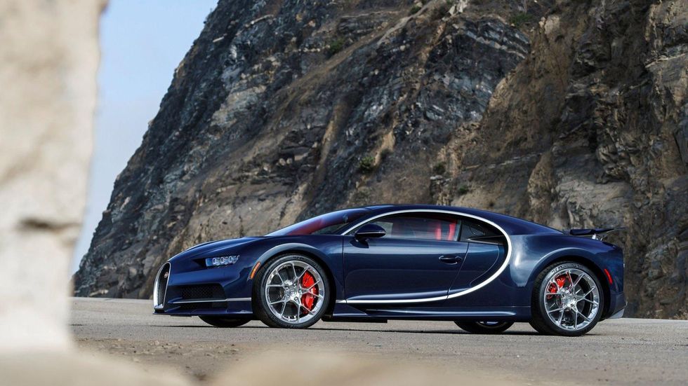 Bugatti Chiron går åt som smör i solsken