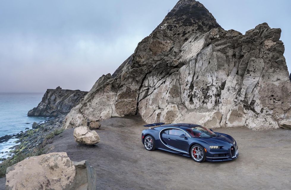 Bugatti Chiron går åt som smör i solsken