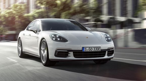 Vi provkör två grymma Porschar – både el och sport