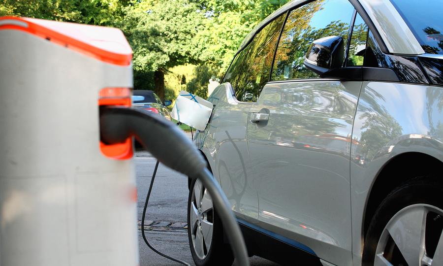 Han dömer ut ensidigt fokus på elbilar: 