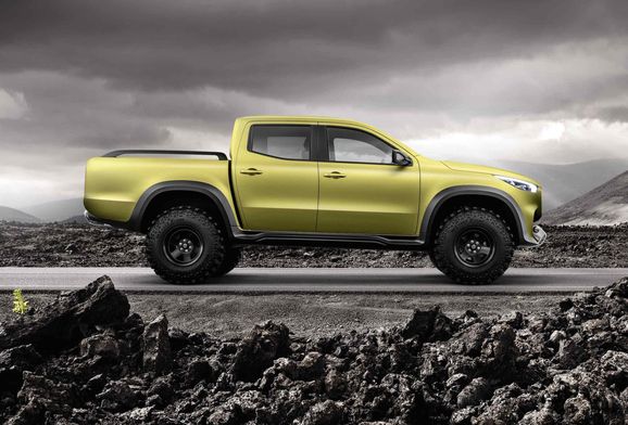 Mercedes första pickup – men vad är under skalet?