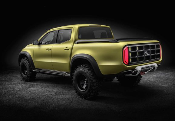Mercedes första pickup – men vad är under skalet?