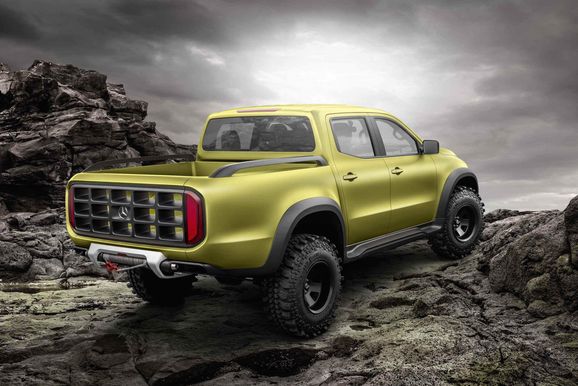 Mercedes första pickup – men vad är under skalet?