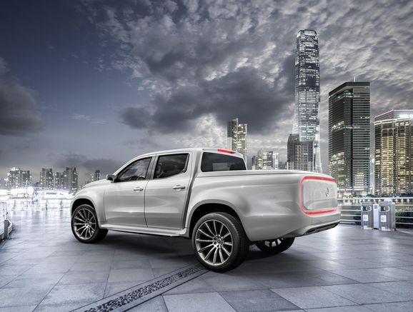 Mercedes första pickup – men vad är under skalet?
