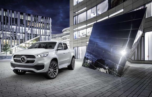 Mercedes första pickup – men vad är under skalet?