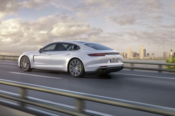 Porsche Panamera kommer i sex nya versioner