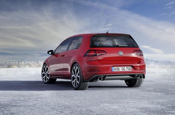 Provkörd: Erik imponeras av nya VW Golf