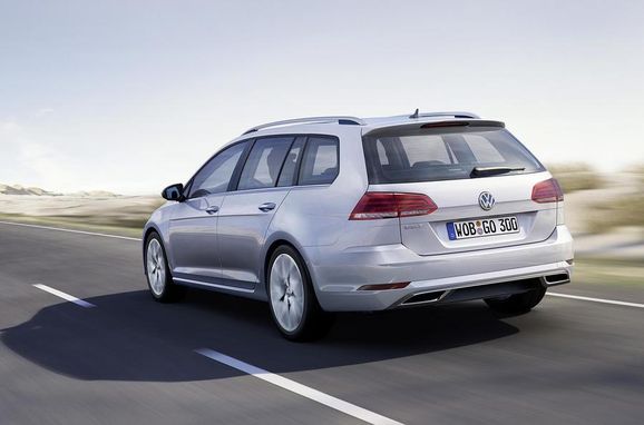 Provkörd: Erik imponeras av nya VW Golf