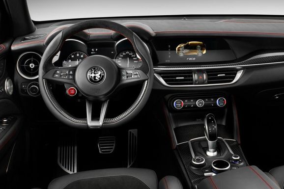 Alfa Romeo Stelvio – nya suven äntligen officiell