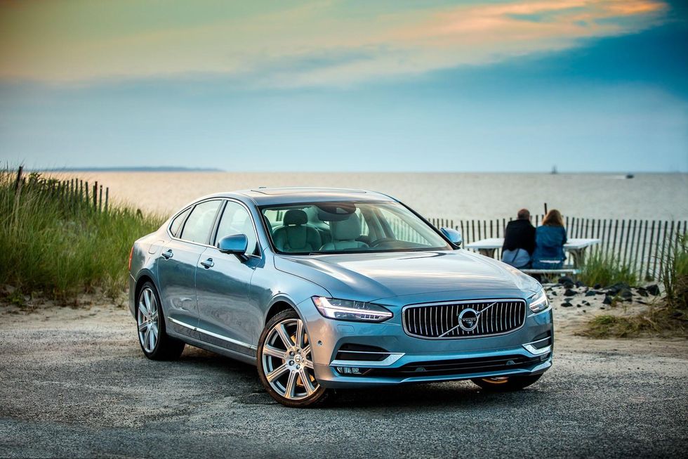 Volvo S90 i final till ”Årets Bil 2017” i USA